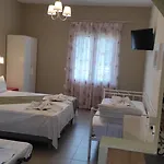 Kallisti Seaside Skopelos Apartment *